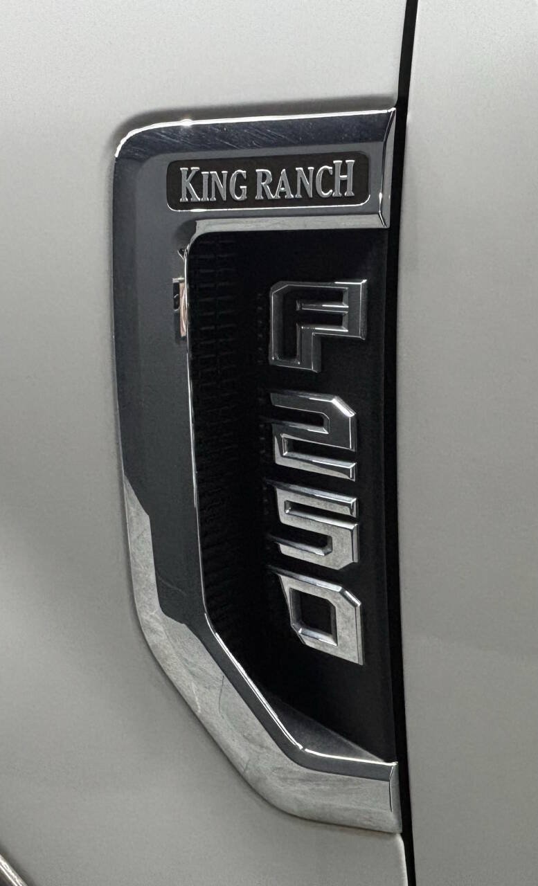 Used 2019 Ford F250 King Ranch w/ King Ranch Ultimate Package AWD/4WD image 4