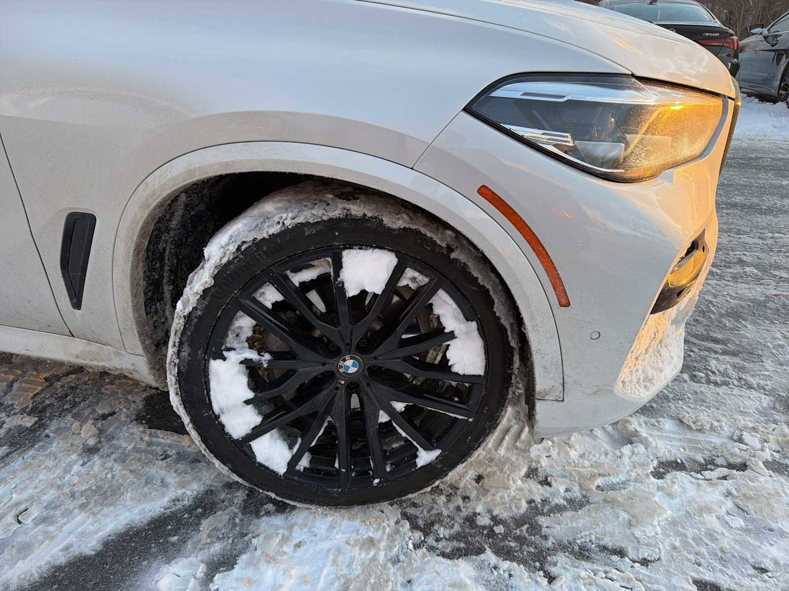 Used 2023 BMW X5 xDrive40i w/ M Sport Package image 10