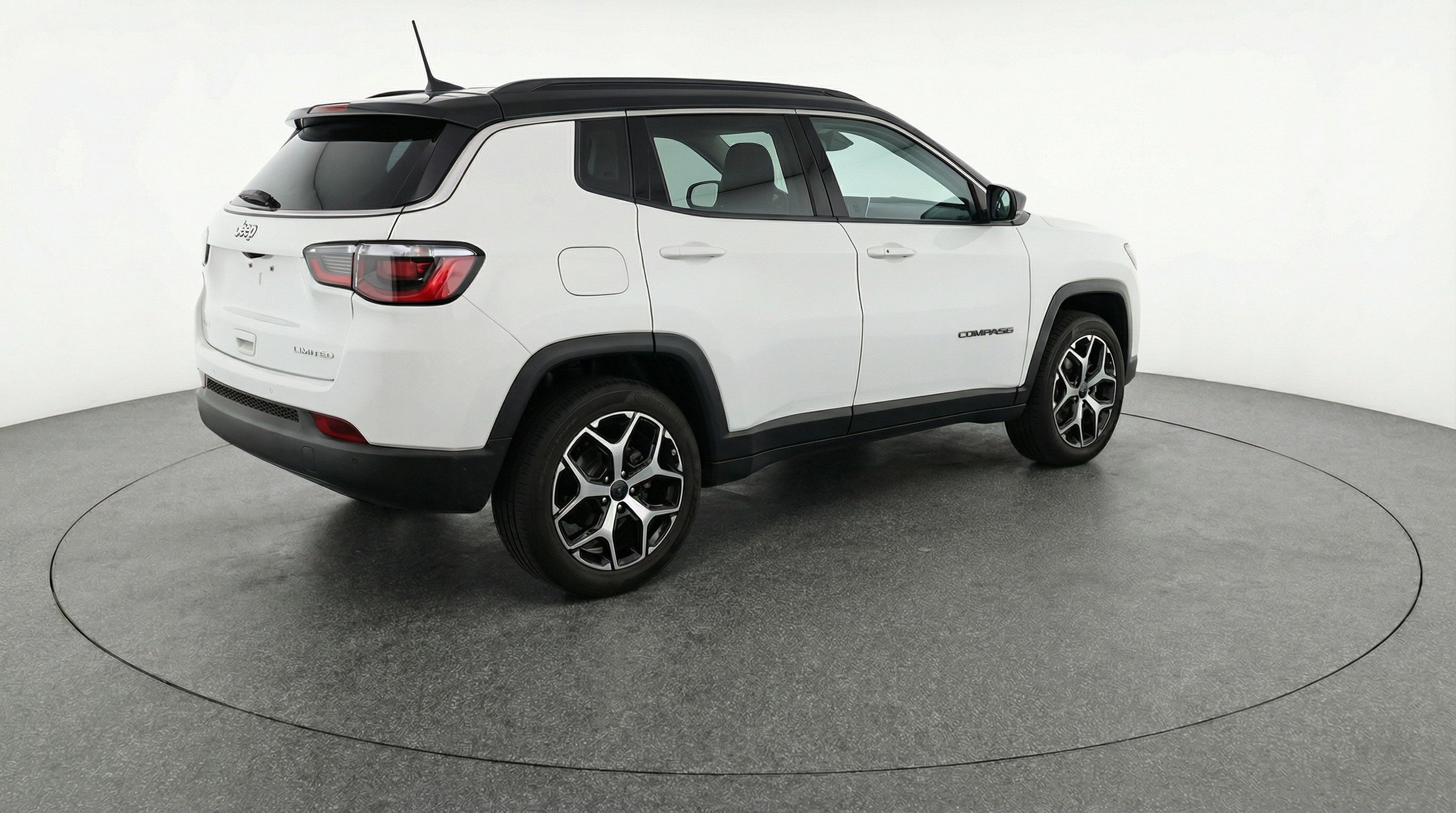 Used 2025 Jeep Compass Limited AWD/4WD image 9