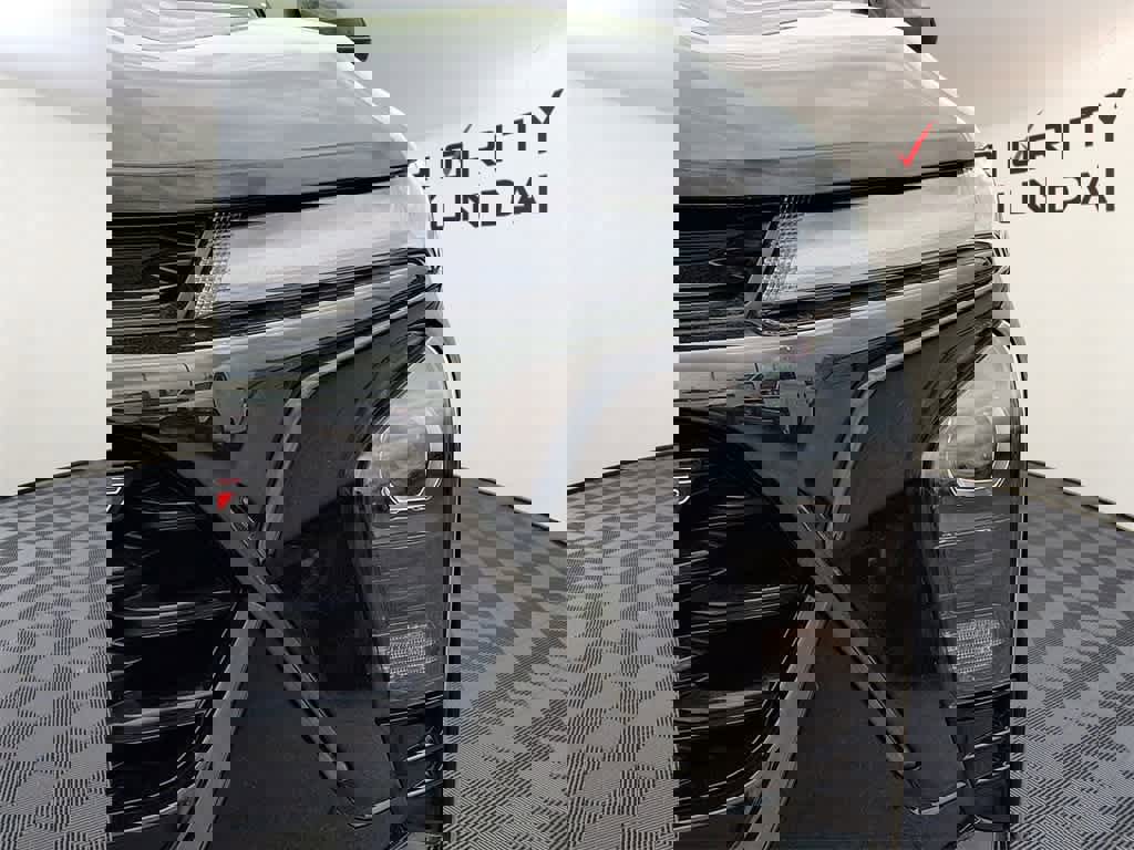 Used 2024 Chevrolet Trax RS w/ Sunroof Package image 8