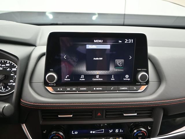 Used 2025 Nissan Rogue SV image 8