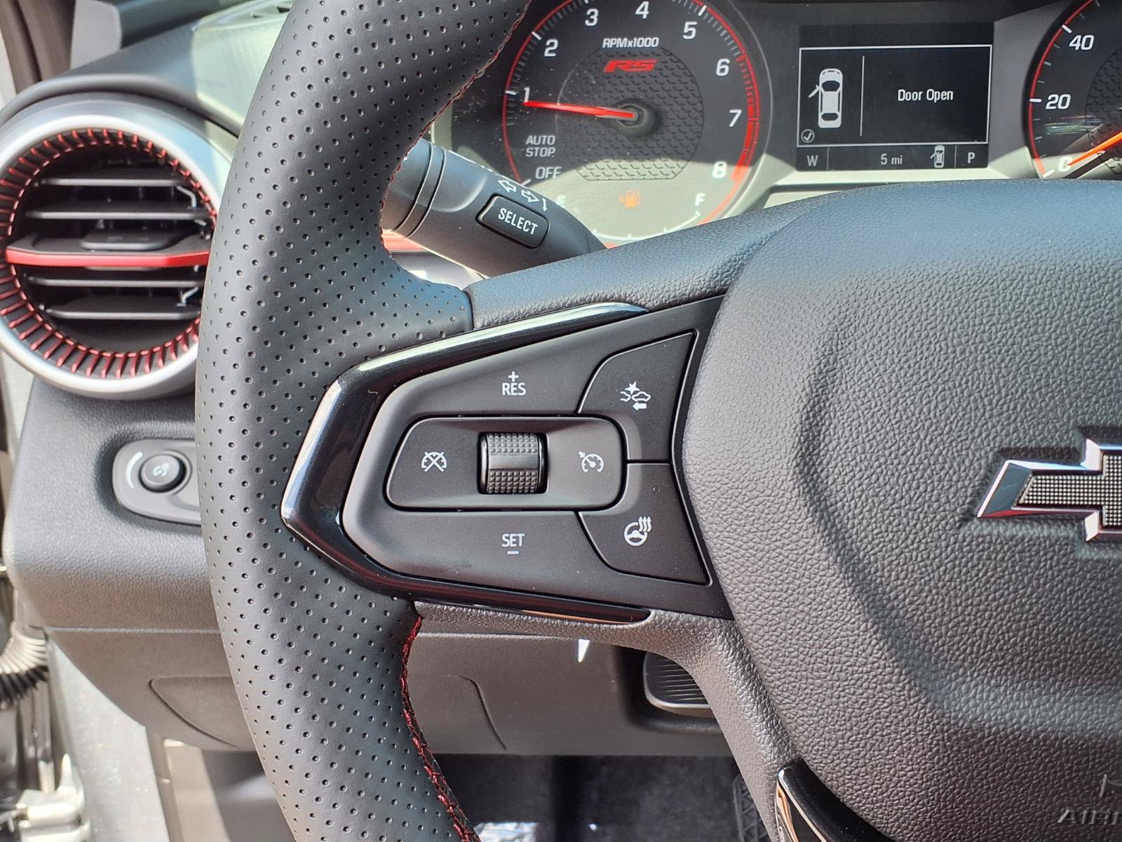 New 2026 Chevrolet Trax RS FWD image 17