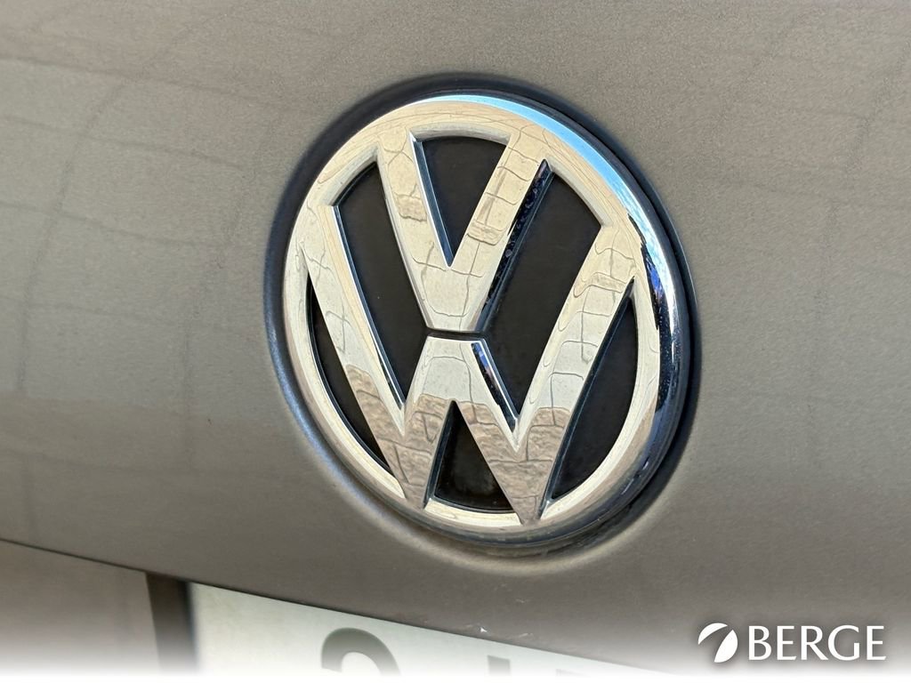 Used 2013 Volkswagen Passat TDI SEL Premium image 10