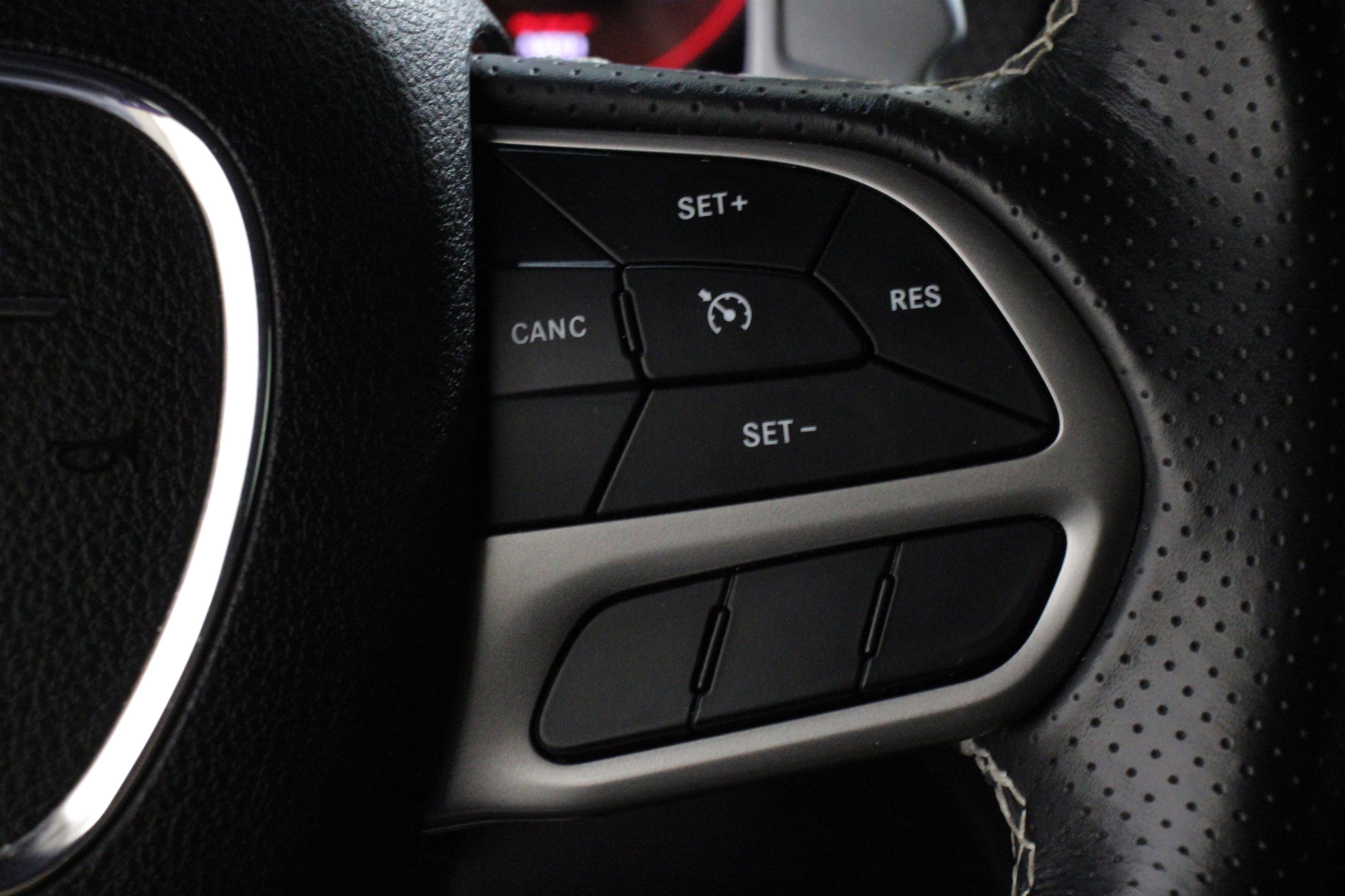 Used 2019 Dodge Challenger SRT Hellcat Redeye image 10