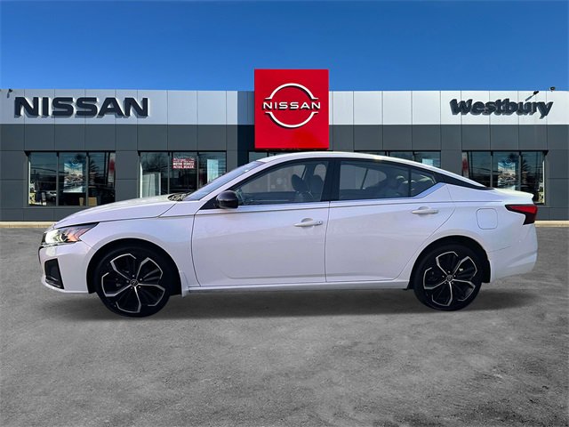 Used 2023 Nissan Altima 2.5 SR image 8