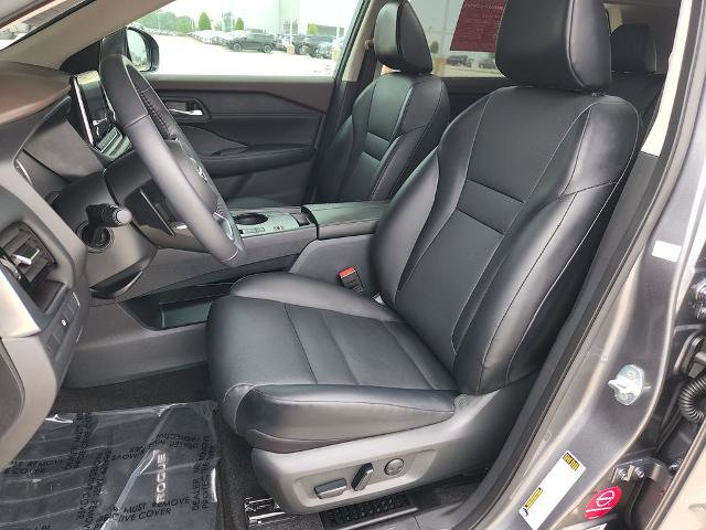 Certified 2023 Nissan Rogue SV w/ SV Premium Package FWD image 12