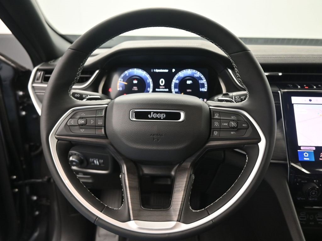 New 2025 Jeep Grand Cherokee L Limited w/ Black Appearance Package image 2