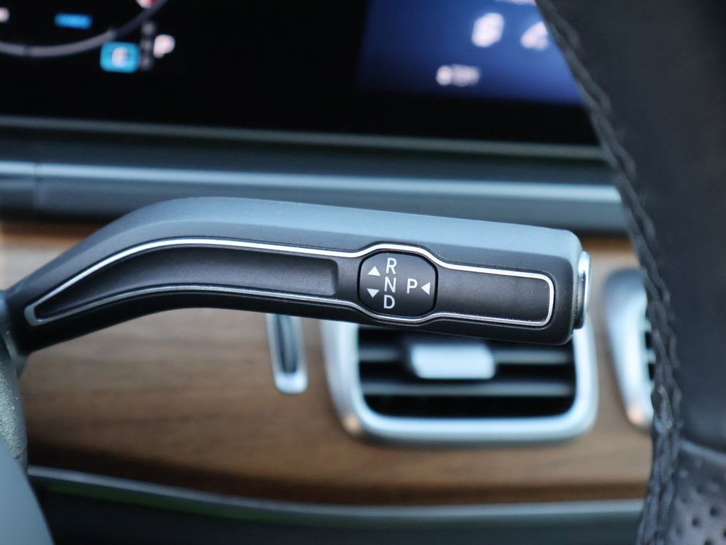 Used 2025 Mercedes-Benz GLS 450 4MATIC image 38