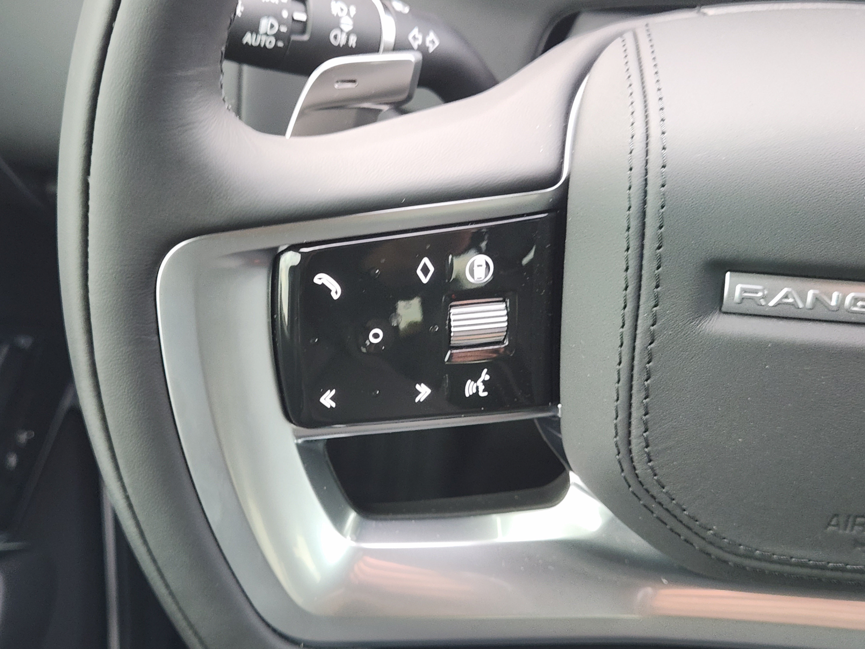 New 2027 Land Rover Range Rover SE AWD/4WD image 22