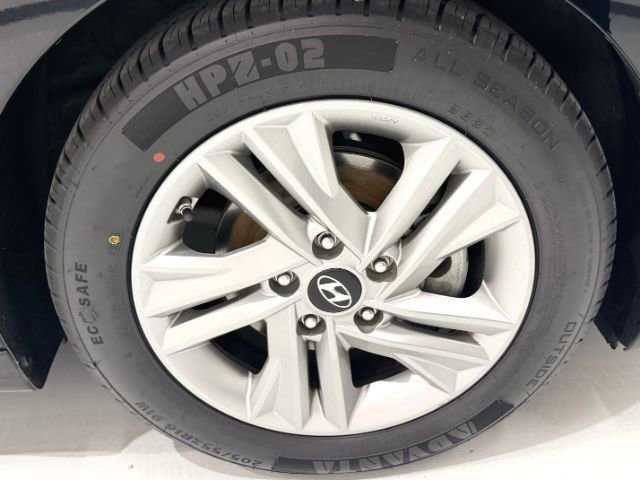 Used 2019 Hyundai Elantra SEL FWD image 12