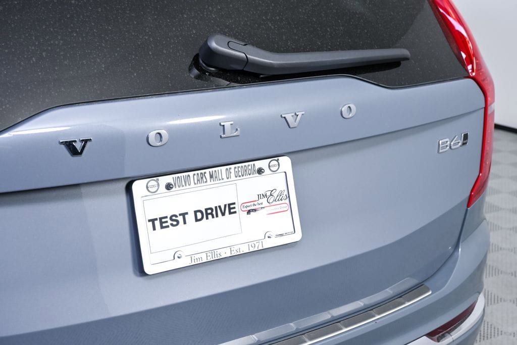 Certified 2023 Volvo XC90 B6 Plus w/ Protection Package Premier AWD/4WD image 38