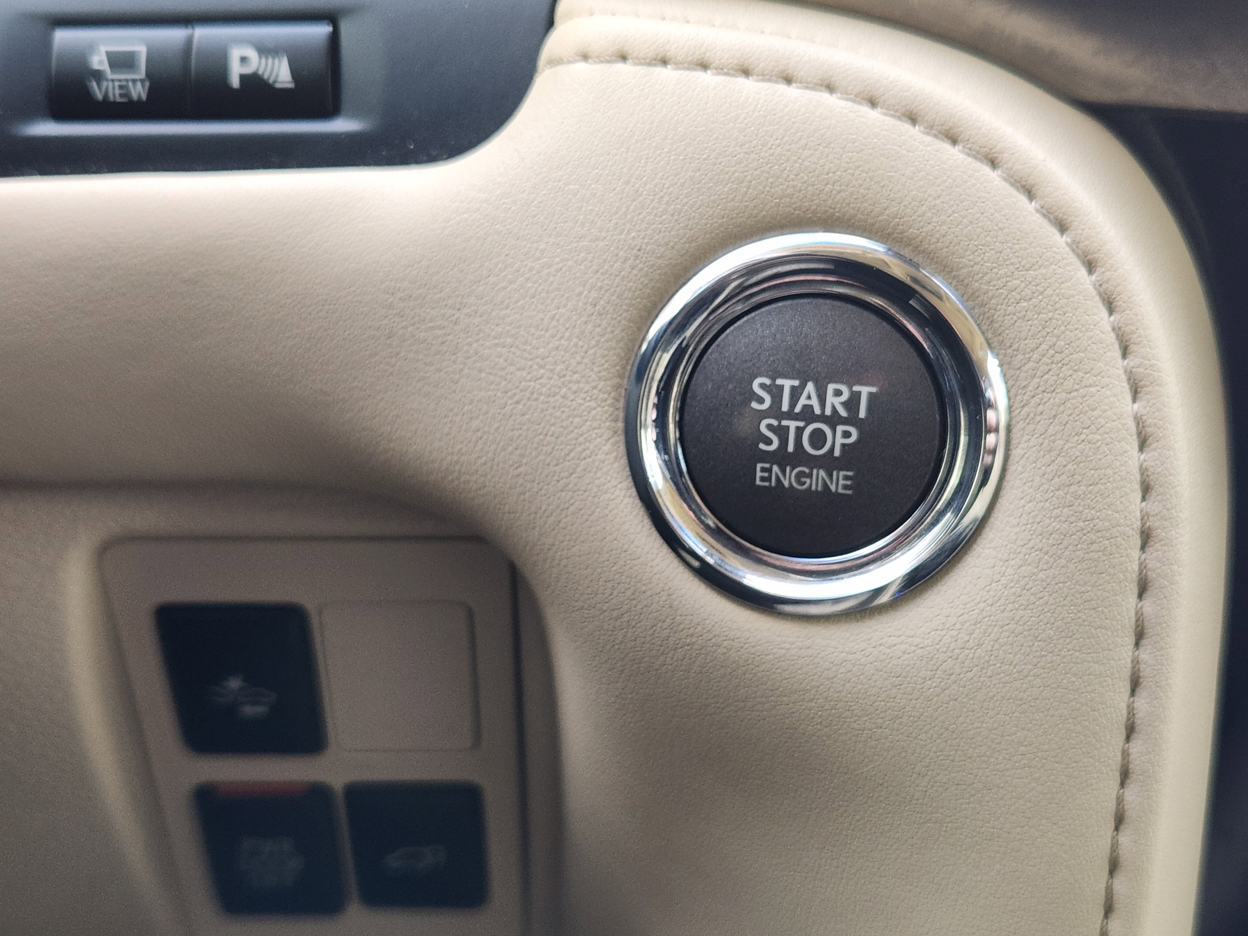 Used 2016 Lexus LX 570 4WD image 25