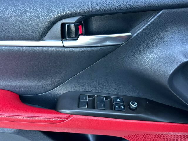 Used 2021 Toyota Camry XSE w/ Carpet Mat Package (TMS) FWD image 11