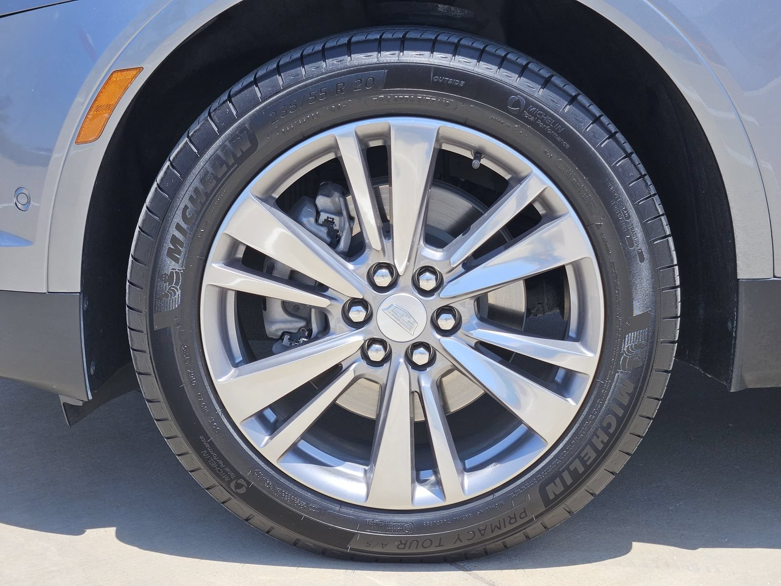 Certified 2022 Cadillac XT5 Premium Luxury w/ Technology Package FWD image 12
