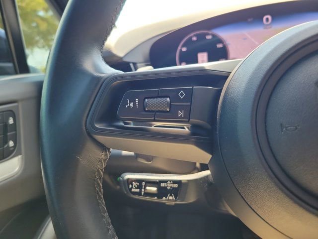 Used 2024 Porsche Cayenne AWD/4WD image 23