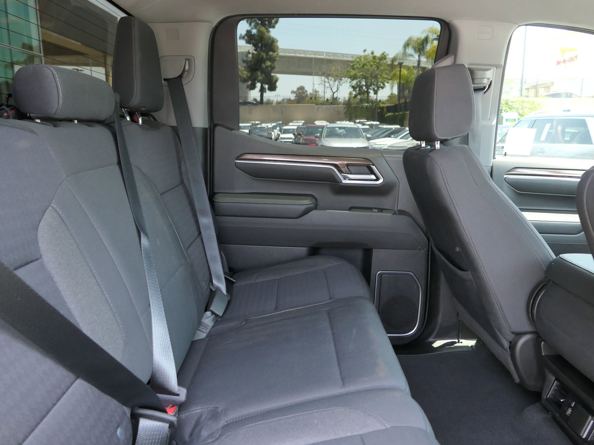 Used 2022 Chevrolet Silverado 1500 LT w/ LPO, Dark Essentials Package RWD image 21