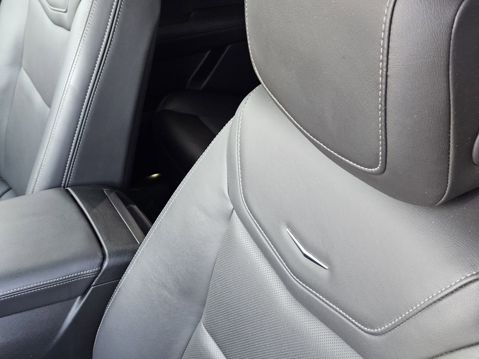 Used 2025 Cadillac XT5 Premium Luxury image 33