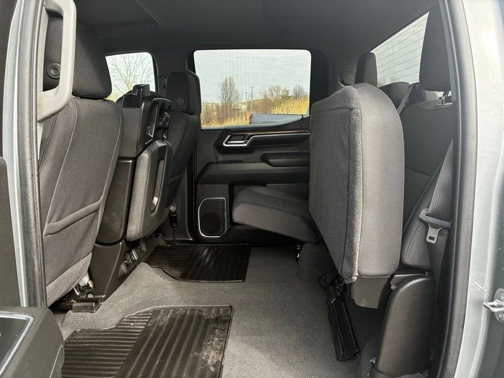 Used 2024 Chevrolet Silverado 1500 LT image 33