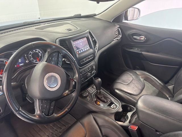 Used 2021 Jeep Cherokee Latitude Plus image 18