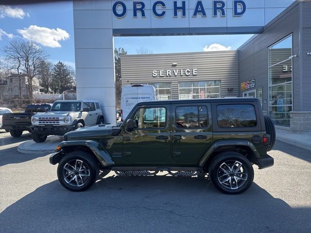 Used 2024 Jeep Wrangler Unlimited w/ Convenience Group image 2