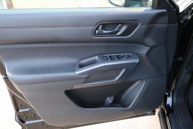 Certified 2025 Nissan Pathfinder Rock Creek image 18