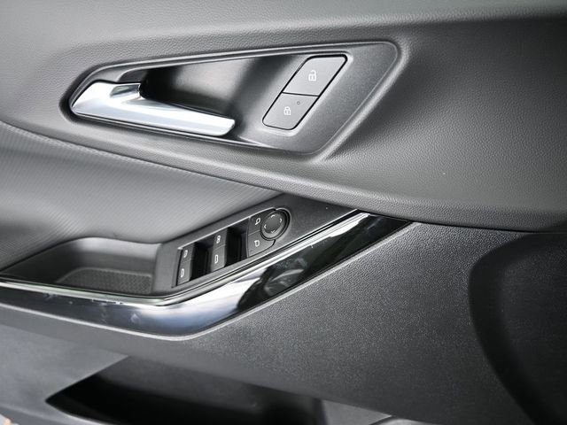 New 2026 Chevrolet Equinox LT w/ LPO, Floor Liner Package image 35