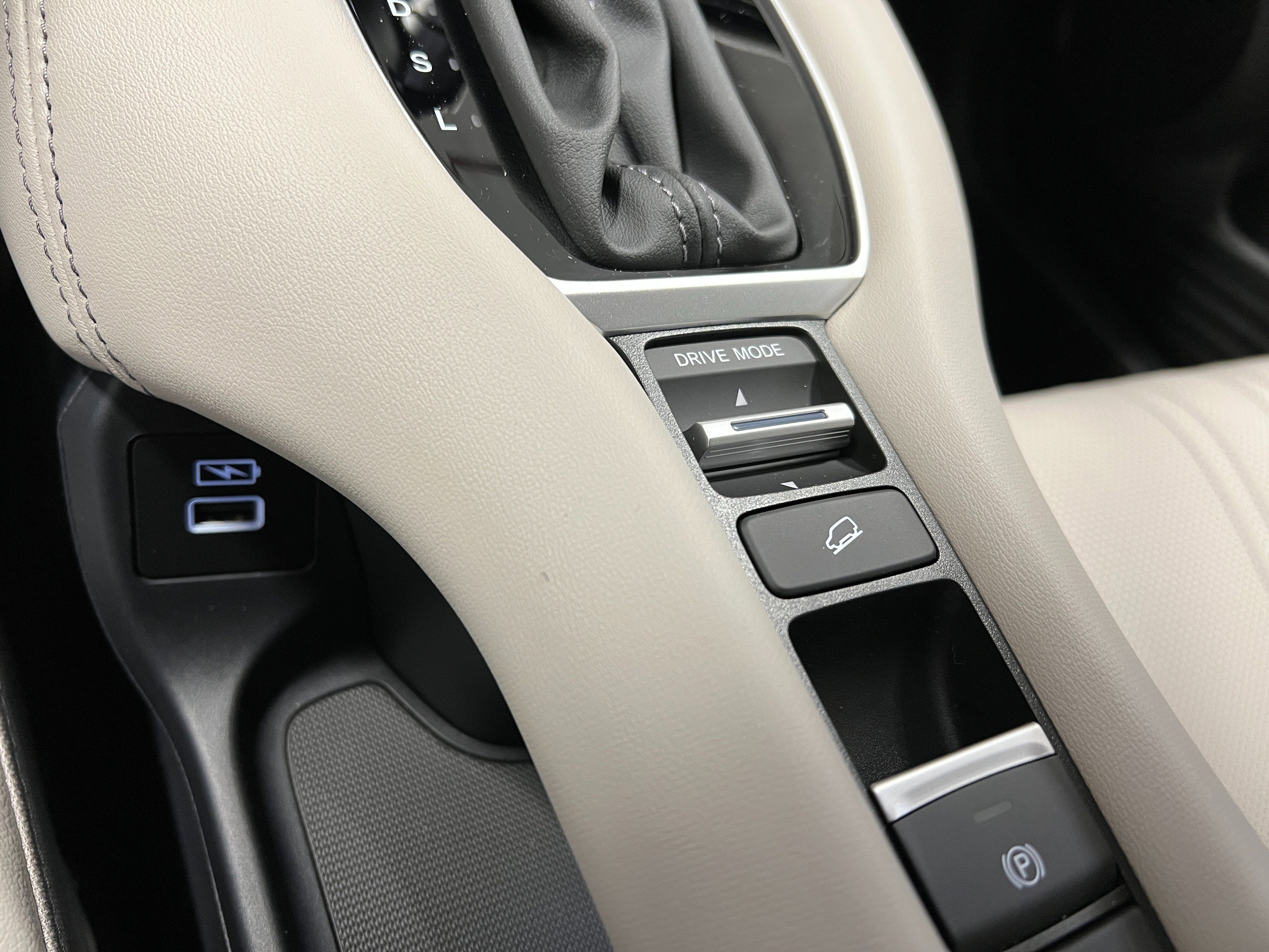 New 2025 Honda HR-V EX-L image 13