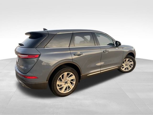 Used 2025 Lincoln Corsair Premiere image 6