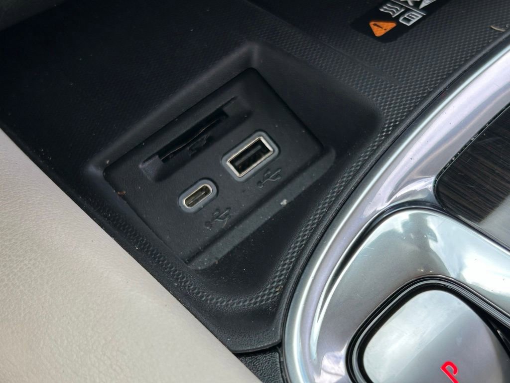 Used 2023 Buick Enclave Essence w/ Experience Buick Package image 30