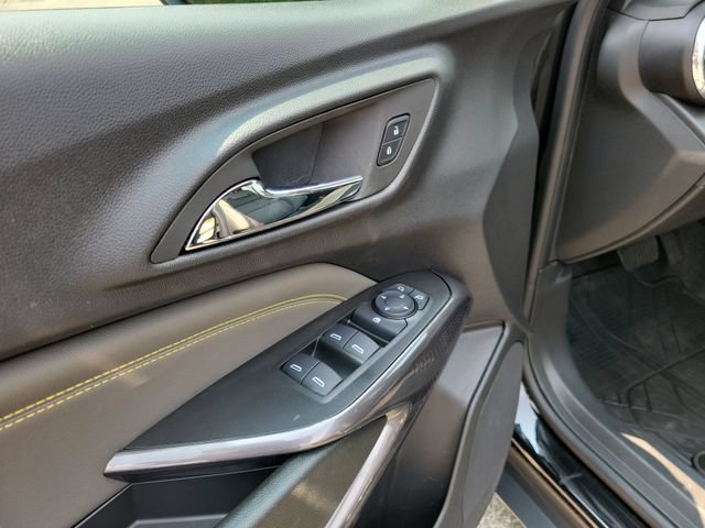 Used 2025 Chevrolet Trax ACTIV w/ Sunroof Package FWD image 16
