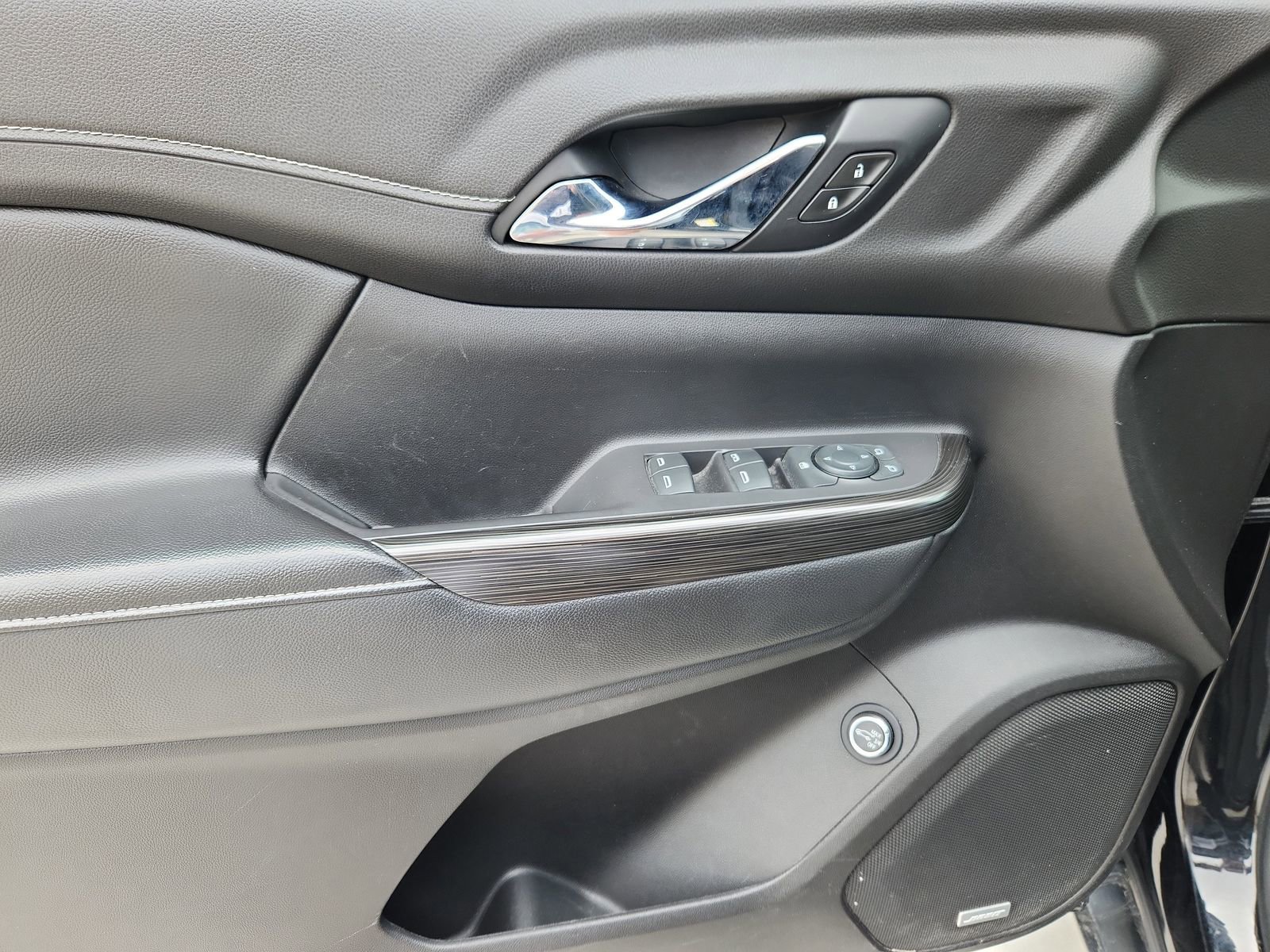 Used 2019 GMC Acadia SLT AWD/4WD image 9