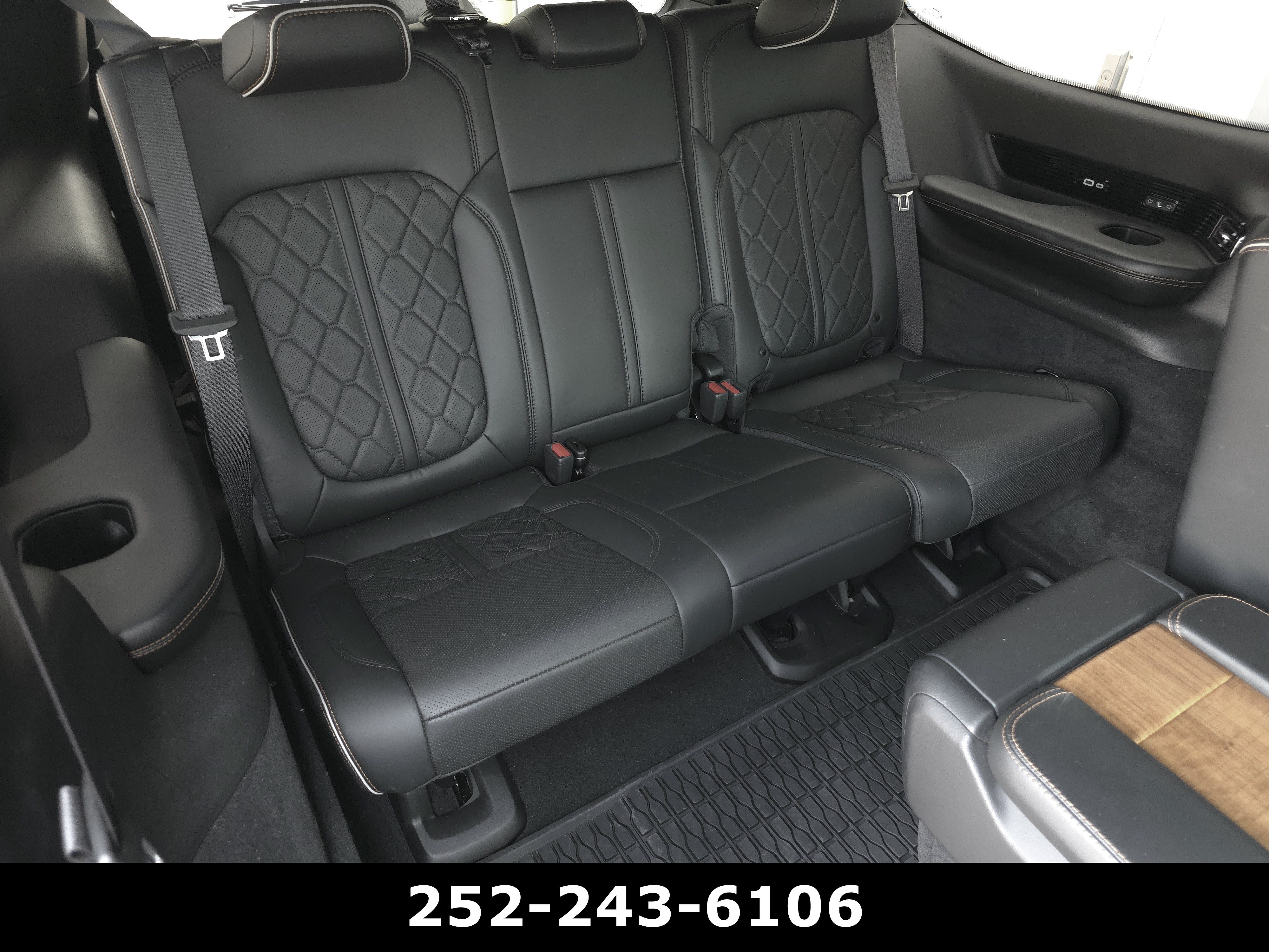 Used 2023 Jeep Grand Wagoneer Series III AWD/4WD image 49