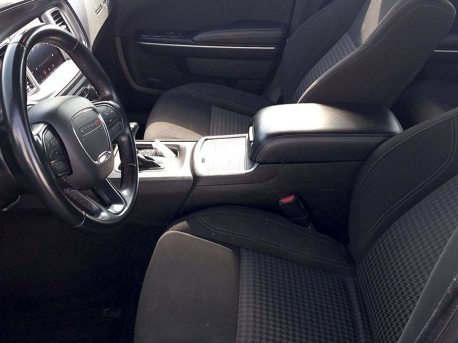 Used 2023 Dodge Charger SXT image 11