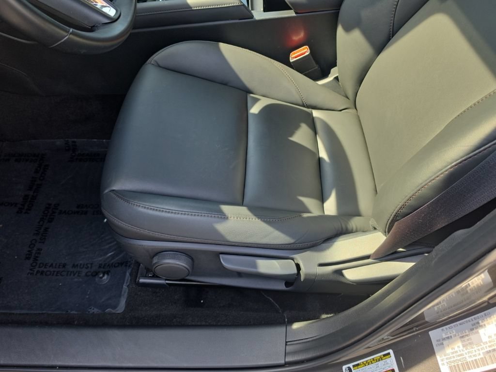 Used 2025 MAZDA MAZDA3 s FWD image 11