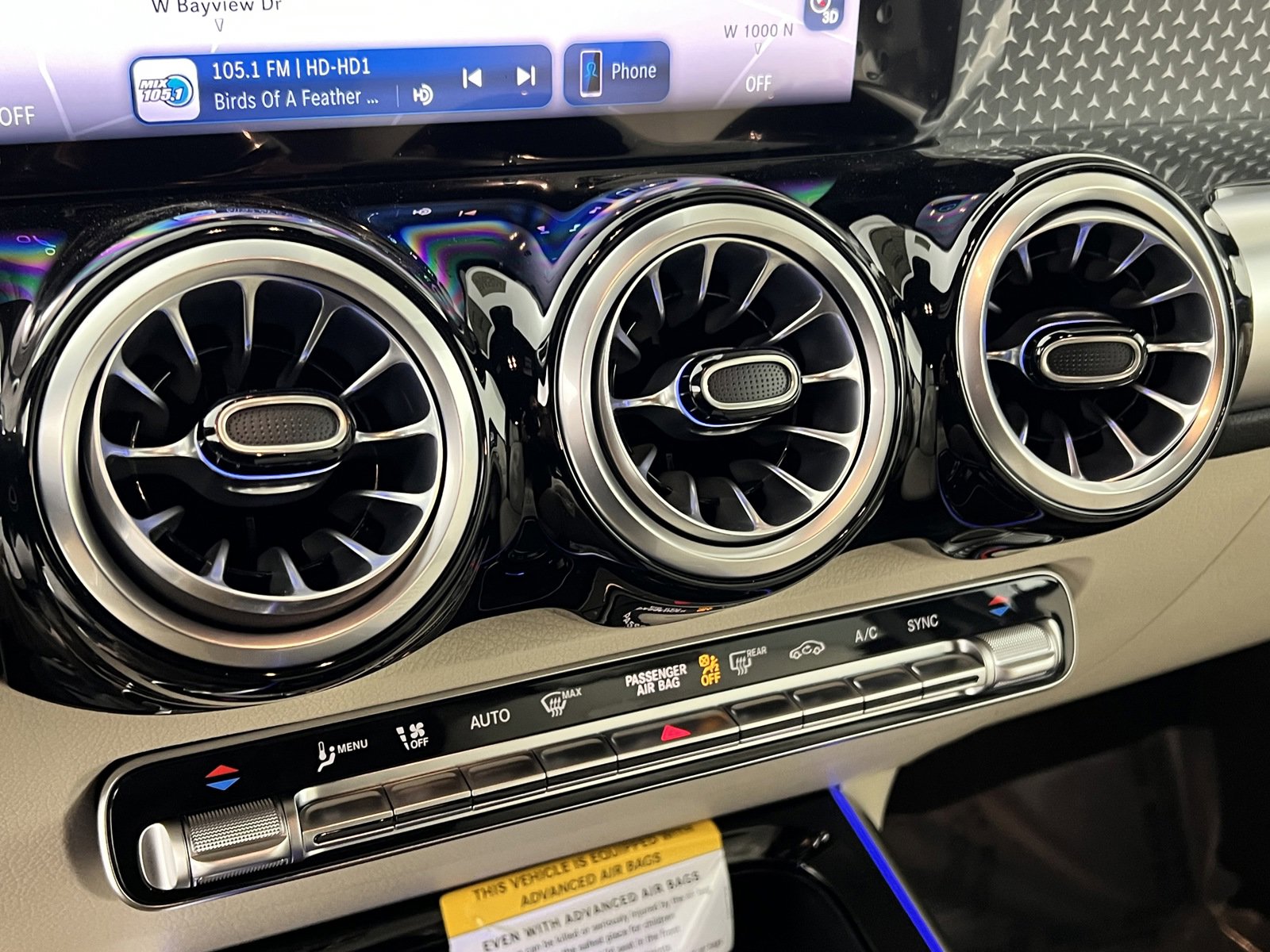 New 2025 Mercedes-Benz GLB 250 image 32