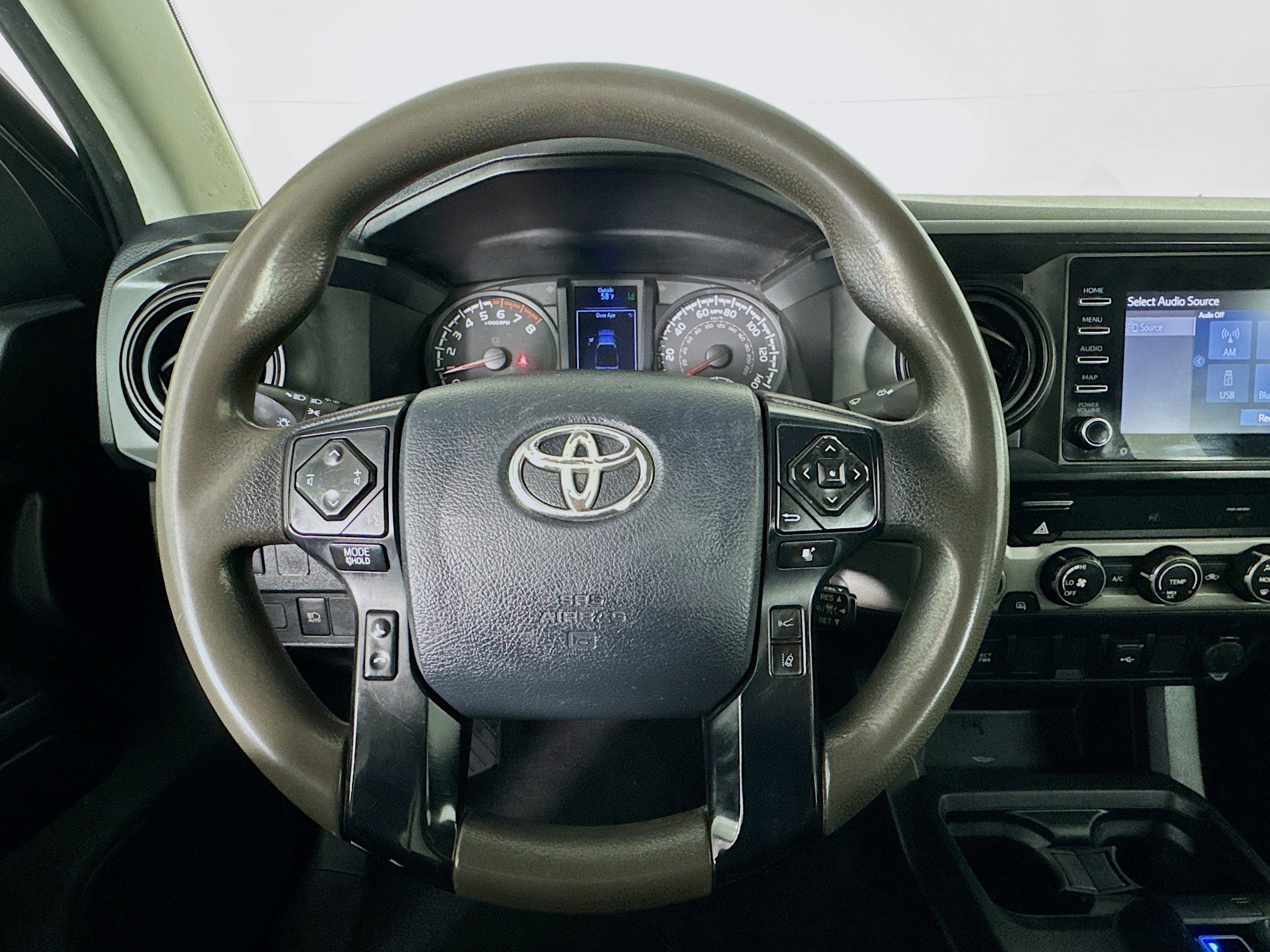 Used 2020 Toyota Tacoma SR image 11