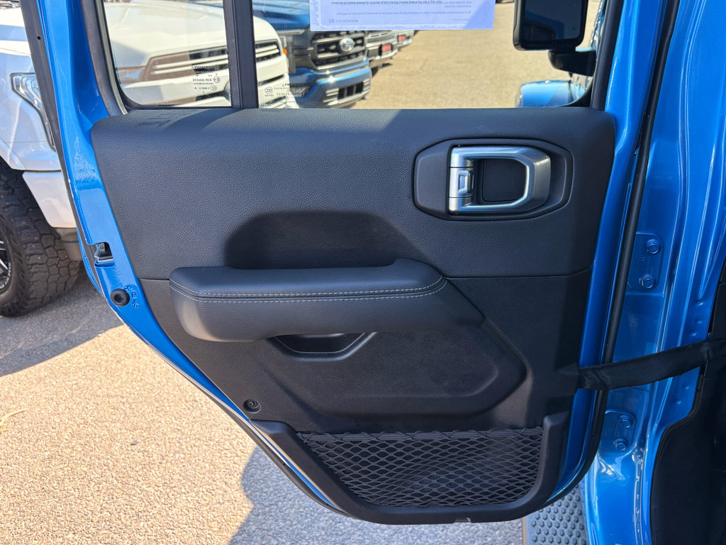 Used 2022 Jeep Wrangler Unlimited Sahara w/ LED Lighting Group image 11