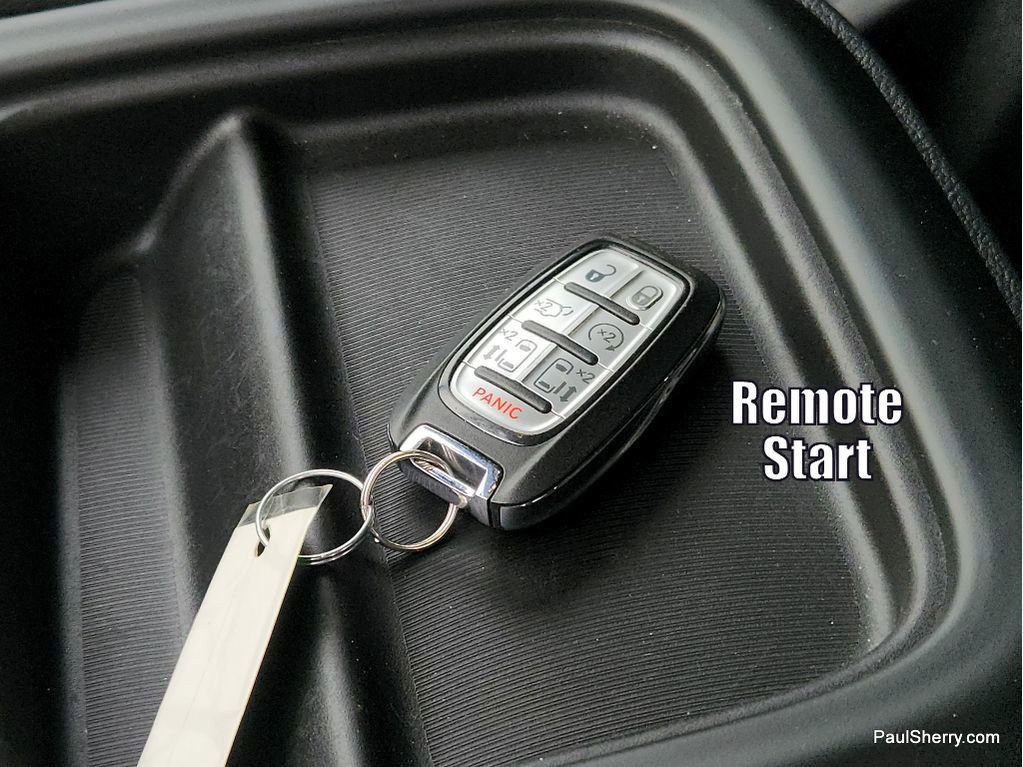 Used 2024 Chrysler Pacifica Touring FWD image 52