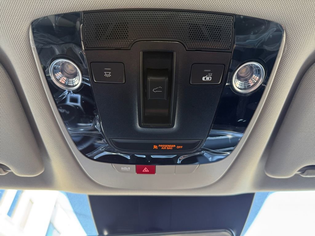 Used 2020 Kia Sorento LX image 30