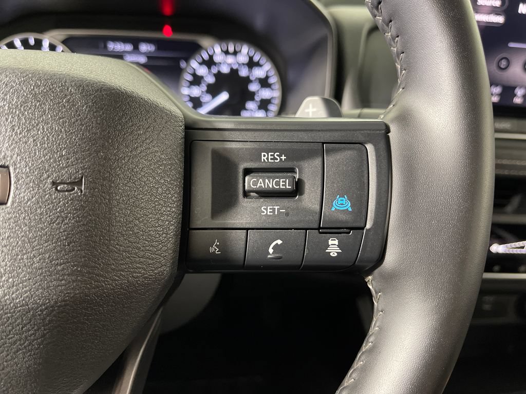 Used 2025 Nissan Rogue SV FWD image 29