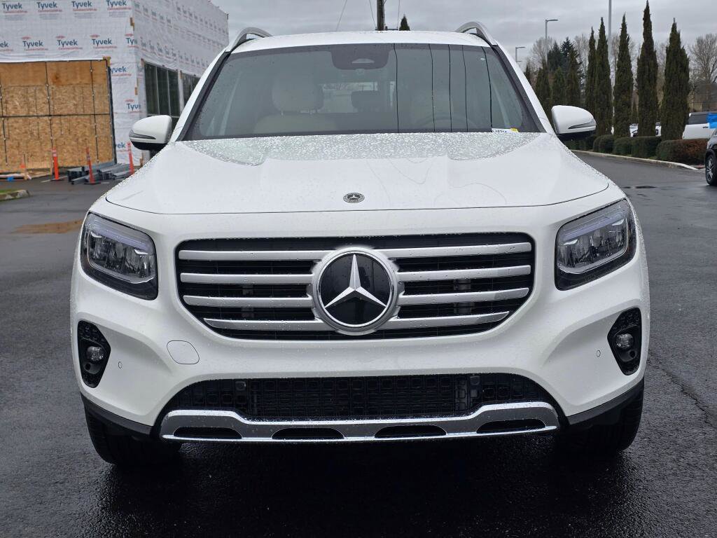 Used 2025 Mercedes-Benz GLB 250 4MATIC image 9