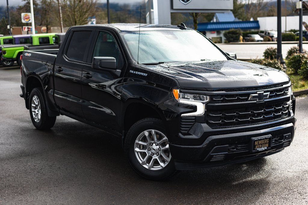 Used 2024 Chevrolet Silverado 1500 RST AWD/4WD image 2