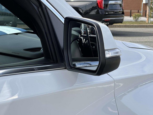 Used 2023 Chevrolet Traverse LT image 6