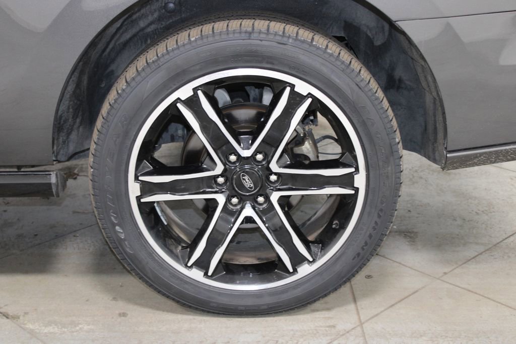 Used 2019 Ford Expedition Limited w/ Equipment Group 303A image 18