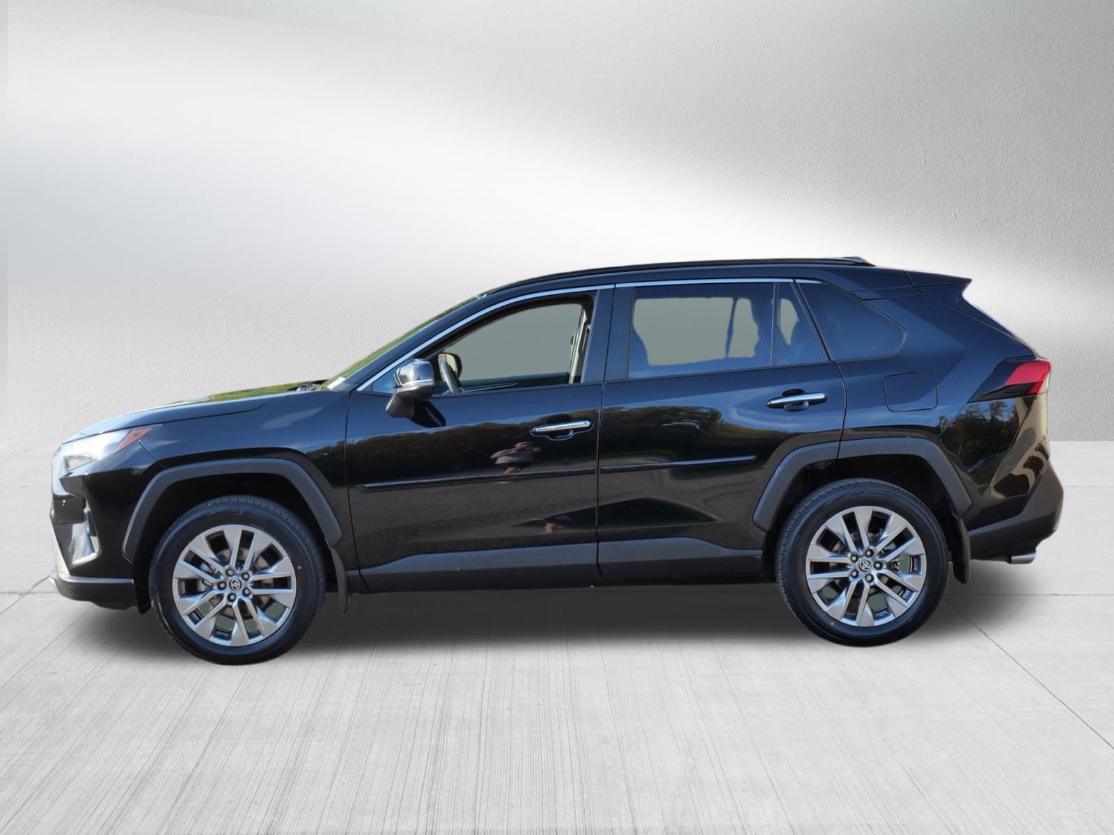 Certified 2023 Toyota RAV4 Limited w/ Limited Grade Weather Package AWD/4WD image 5