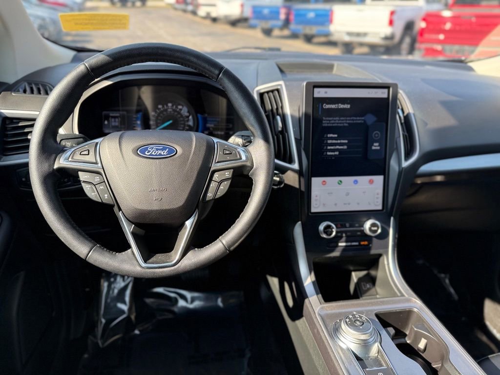 Used 2023 Ford Edge SEL w/ Convenience Package image 14
