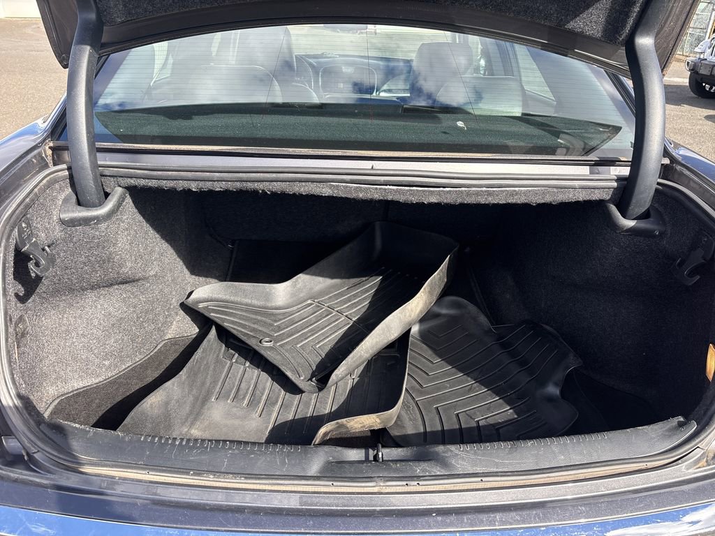 Used 2018 Chrysler 300 Limited w/ Safetytec Plus Group image 29