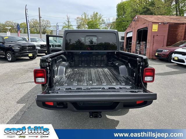 Certified 2022 Jeep Gladiator Sport AWD/4WD image 18