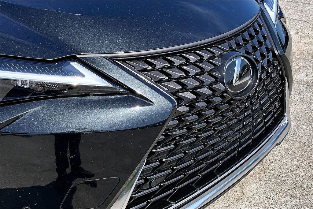 Used 2024 Lexus UX 250h FWD image 33