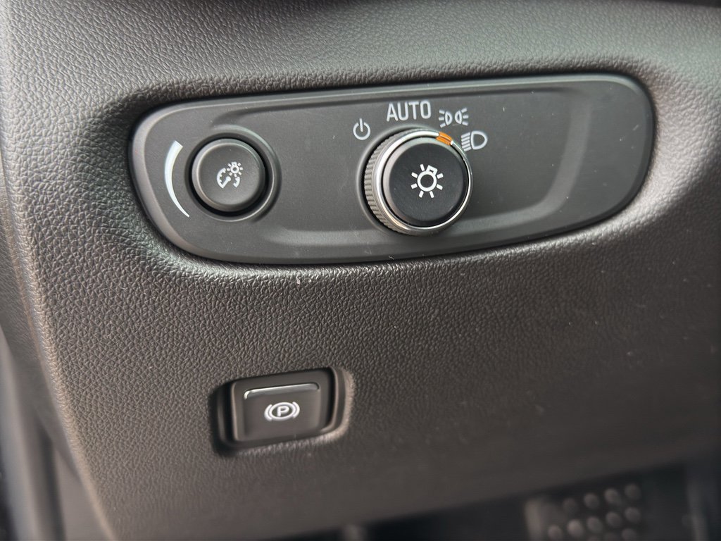 Used 2022 Chevrolet Blazer RS w/ Enhanced Convenience Package image 18